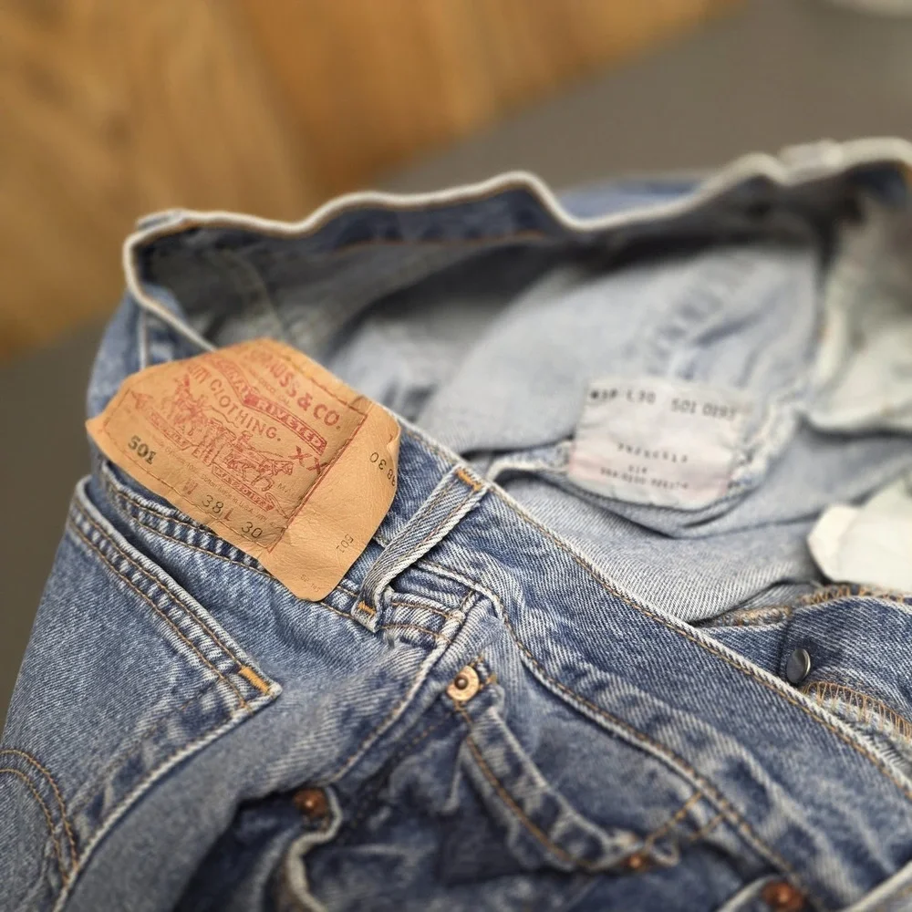 VTG Y2K Levis 501 Jeans Mens 38x30 Blue Denim Straight Button Fly Grunge